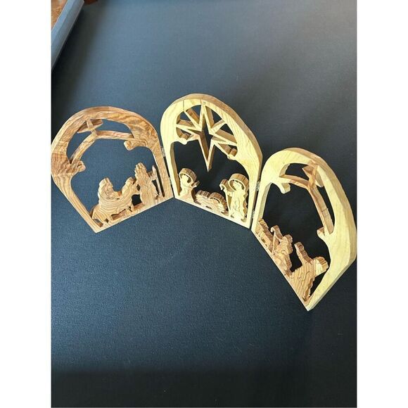 Hand Carved Rosewood Nativity Panel - Picture 2 of 8